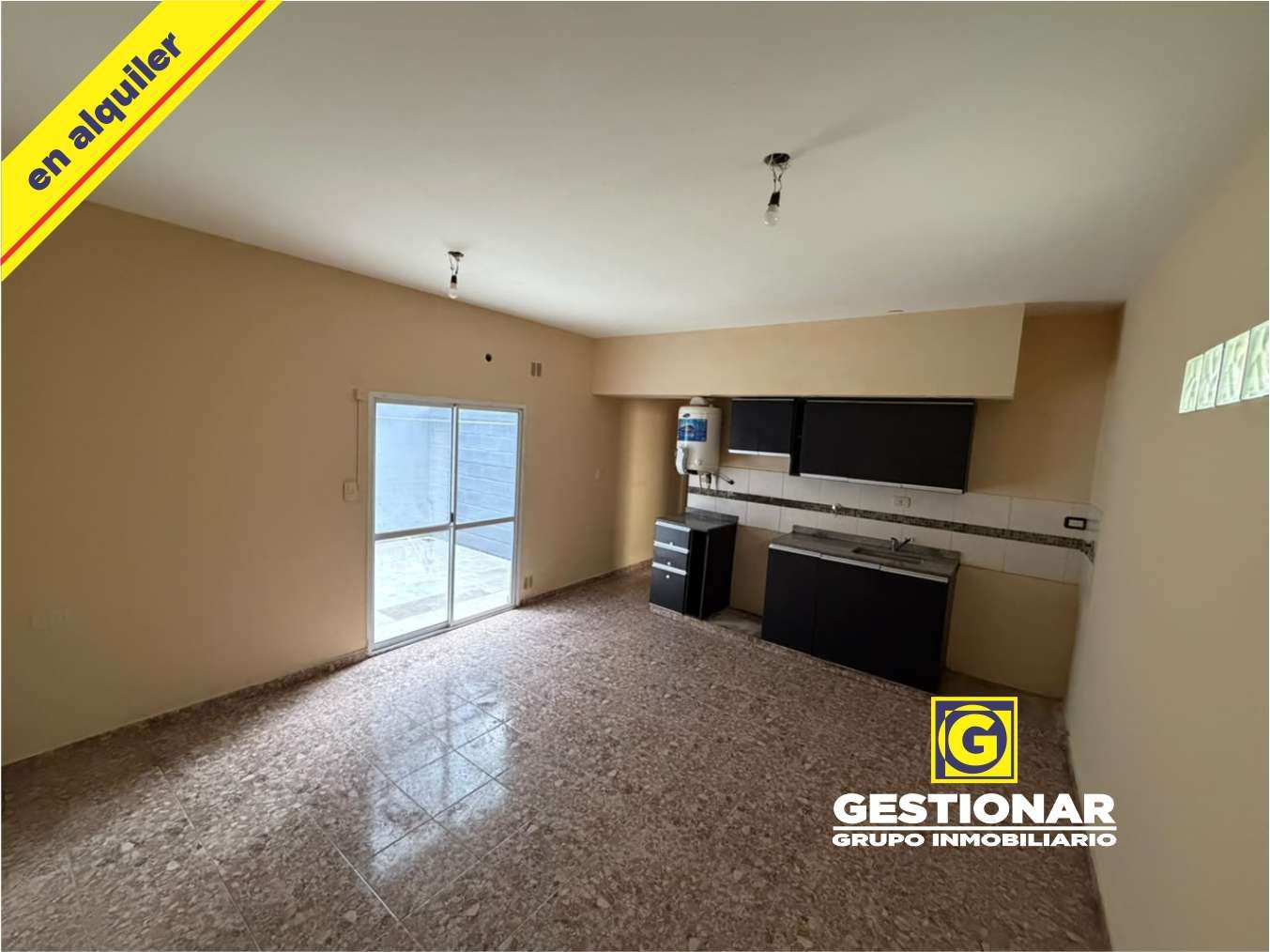 Departamento en AV J. D. PERON 3800