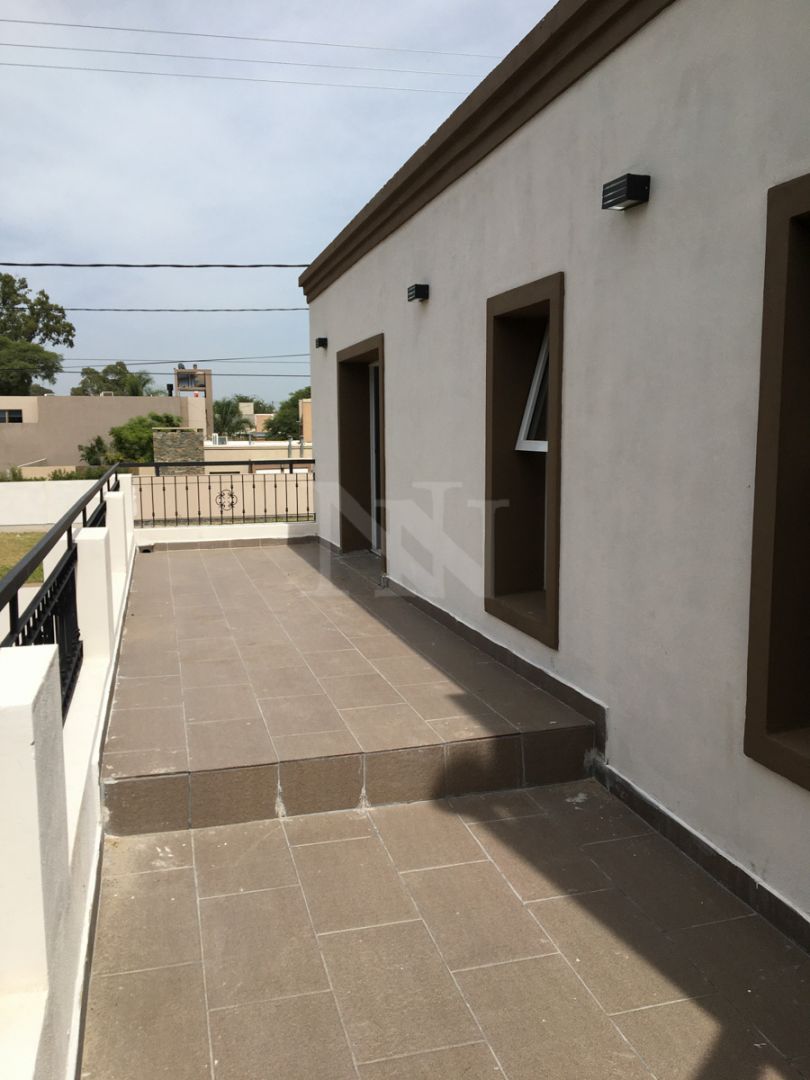 Casa en alquiler La Reserva 4 ambientes