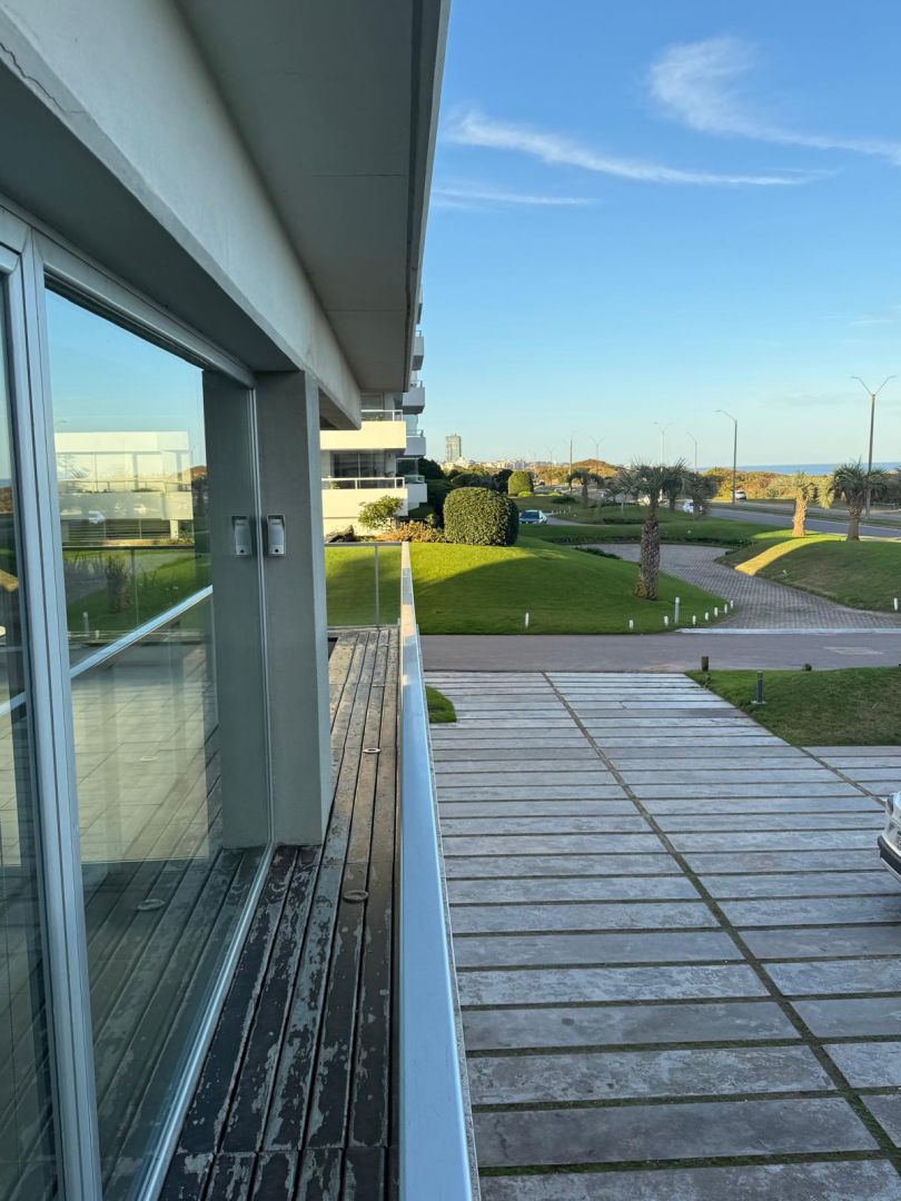 Apartamento en venta Playa Brava 3 ambientes