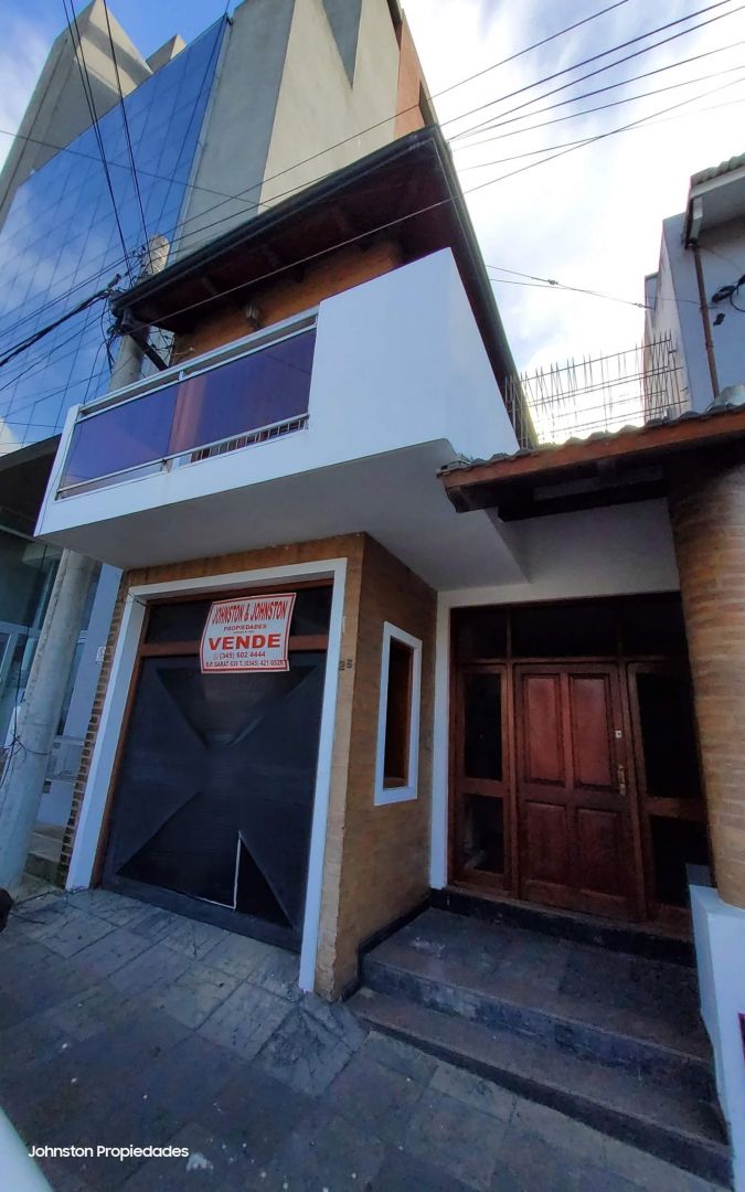 Casa en LINIERS 100