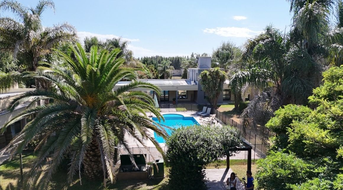 Casa en venta Laguna Vitel 5 ambientes