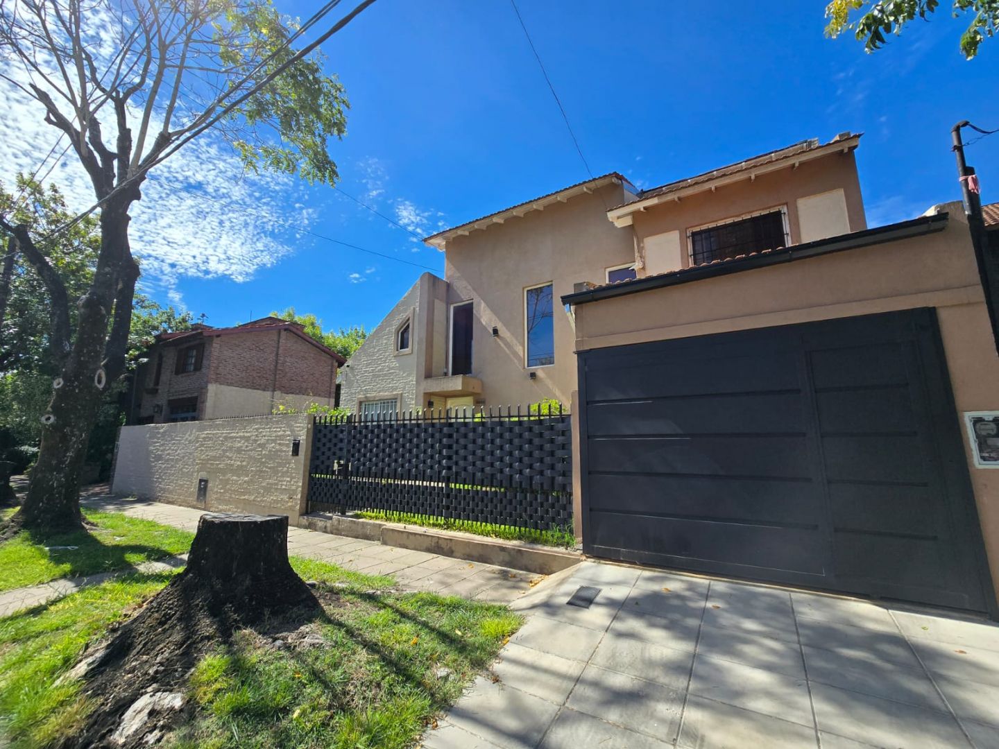 Casa en venta Ciudad Jardín Lomas 4 ambientes
