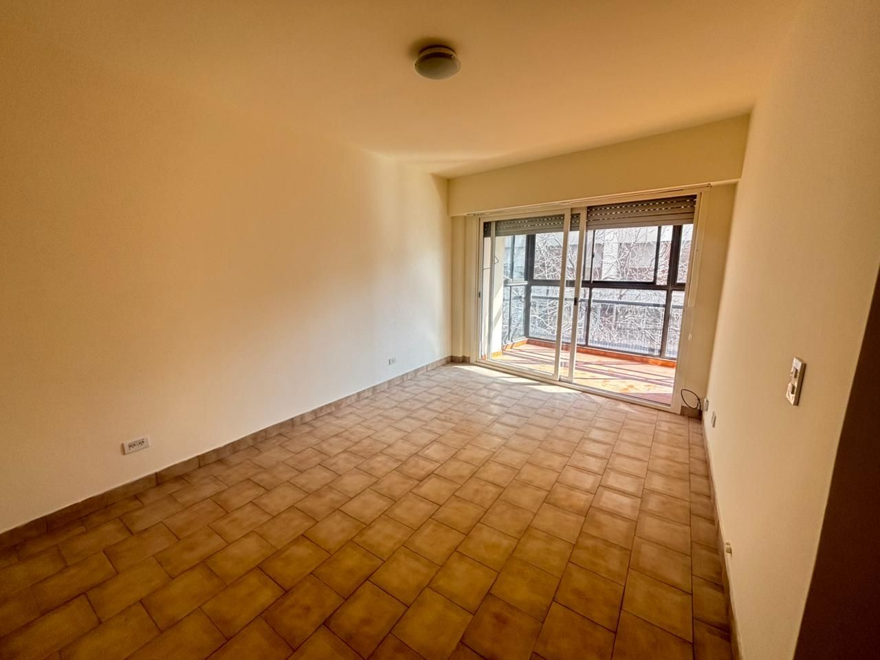 Departamento en AV. JUJUY 200