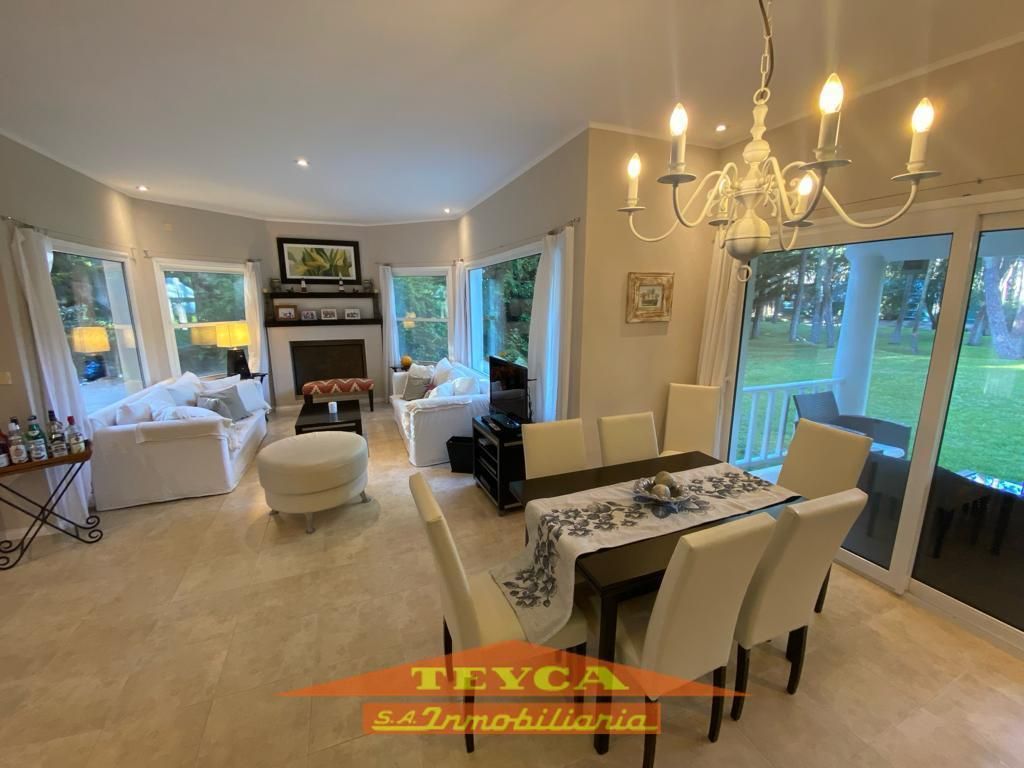 Casa en venta Pinamar Chico 4 ambientes