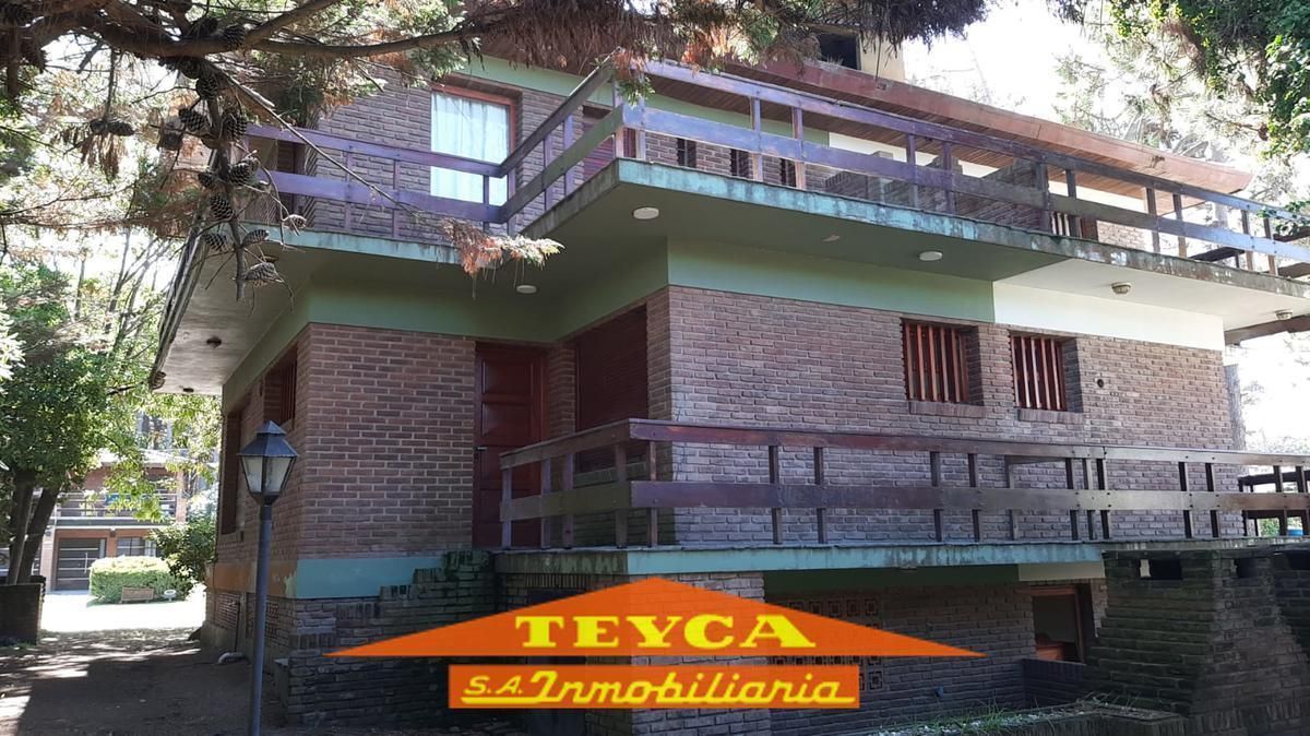 Casa en venta Lasalle 5 ambientes
