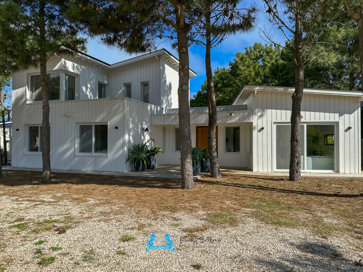 Casa en Barrio Maritimo 3 5 ambientes