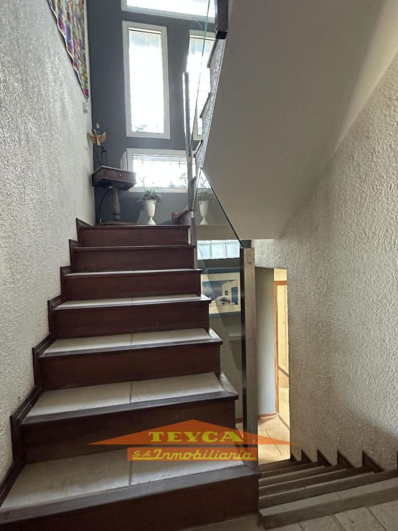 Casa en venta Lasalle 10 ambientes