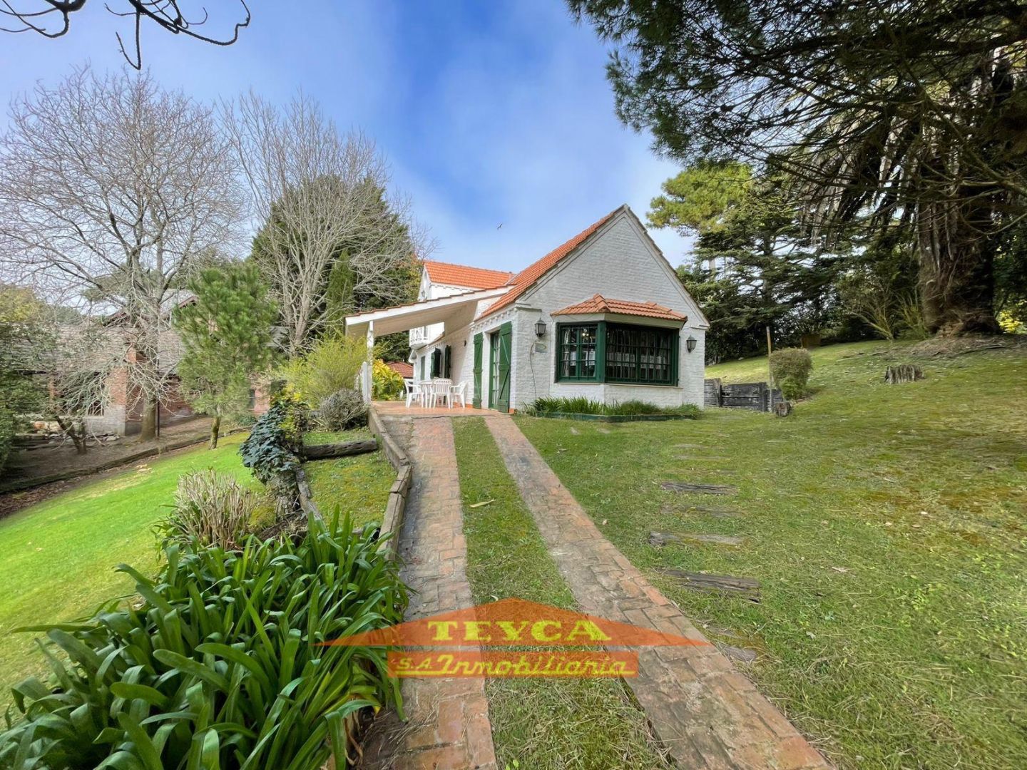 Casa en venta Lasalle 5 ambientes