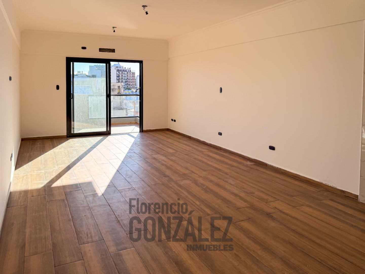 VENTA FLORESTA LOCAL A METROS DE AV.RIVADAVIA ! 