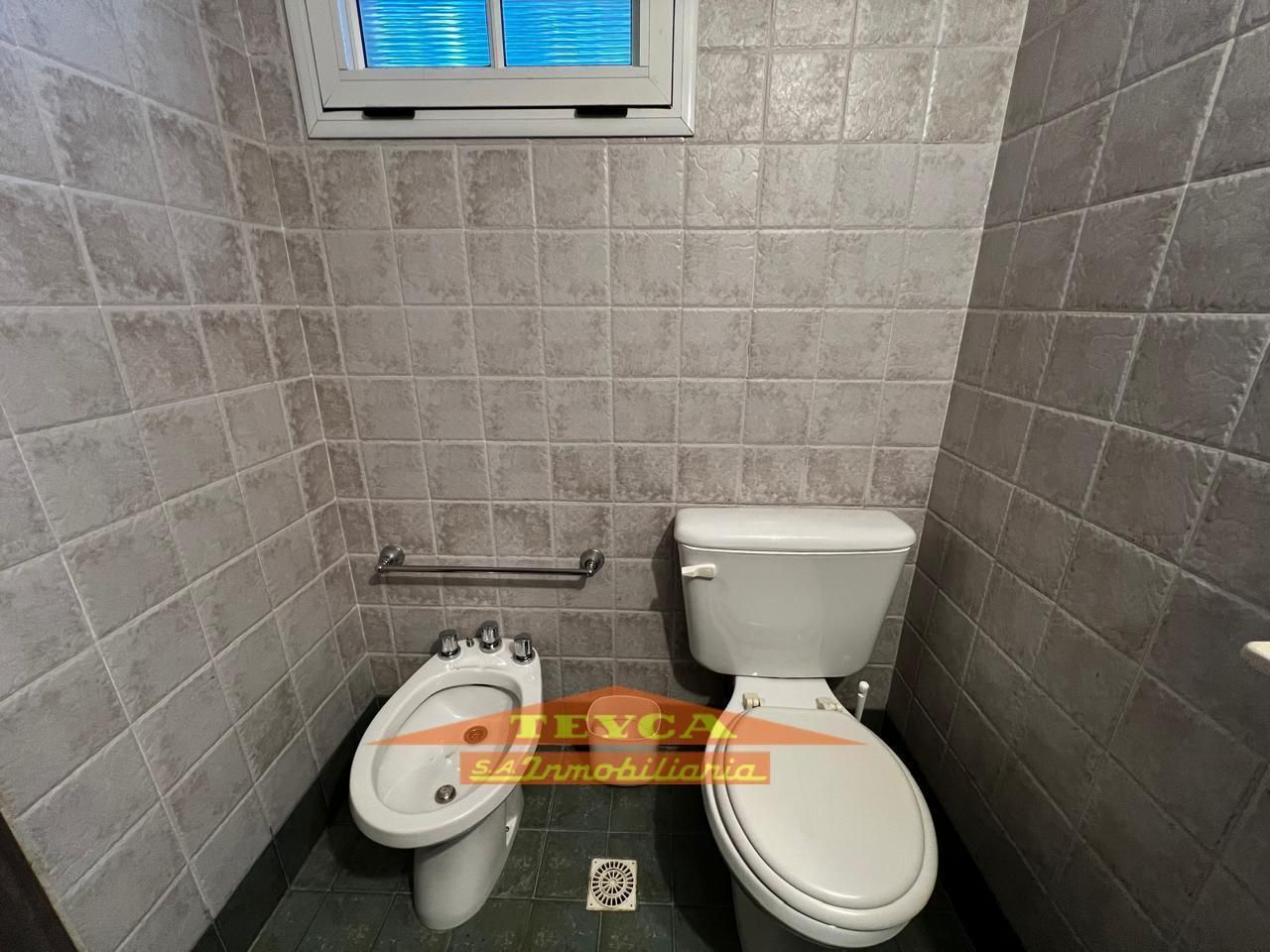 Casa en venta Lasalle 5 ambientes