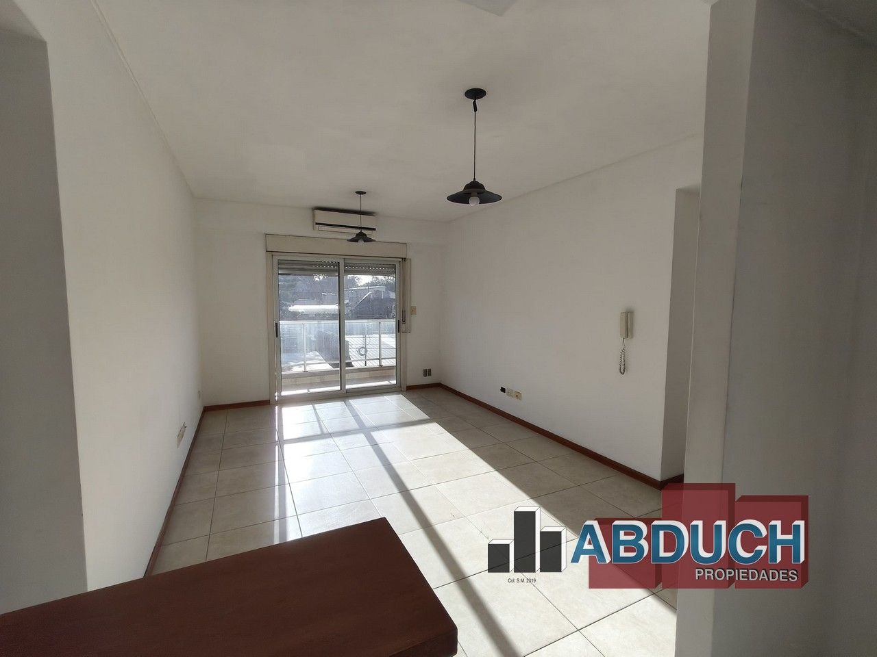Departamento en MITRE 3200