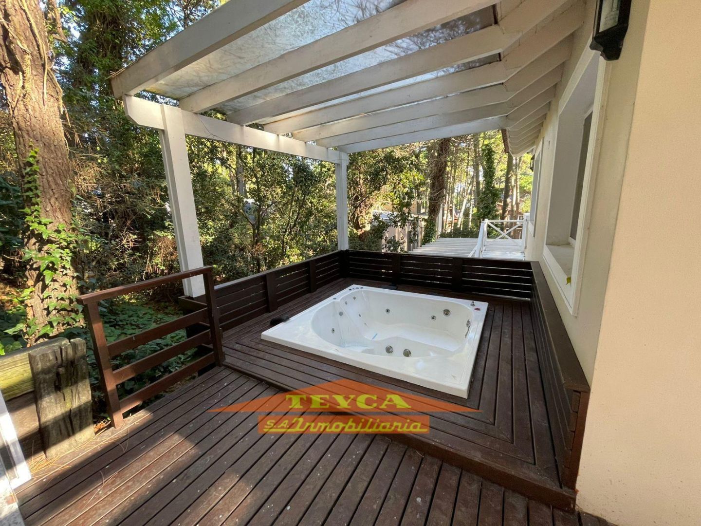 Casa en venta Lasalle 5 ambientes