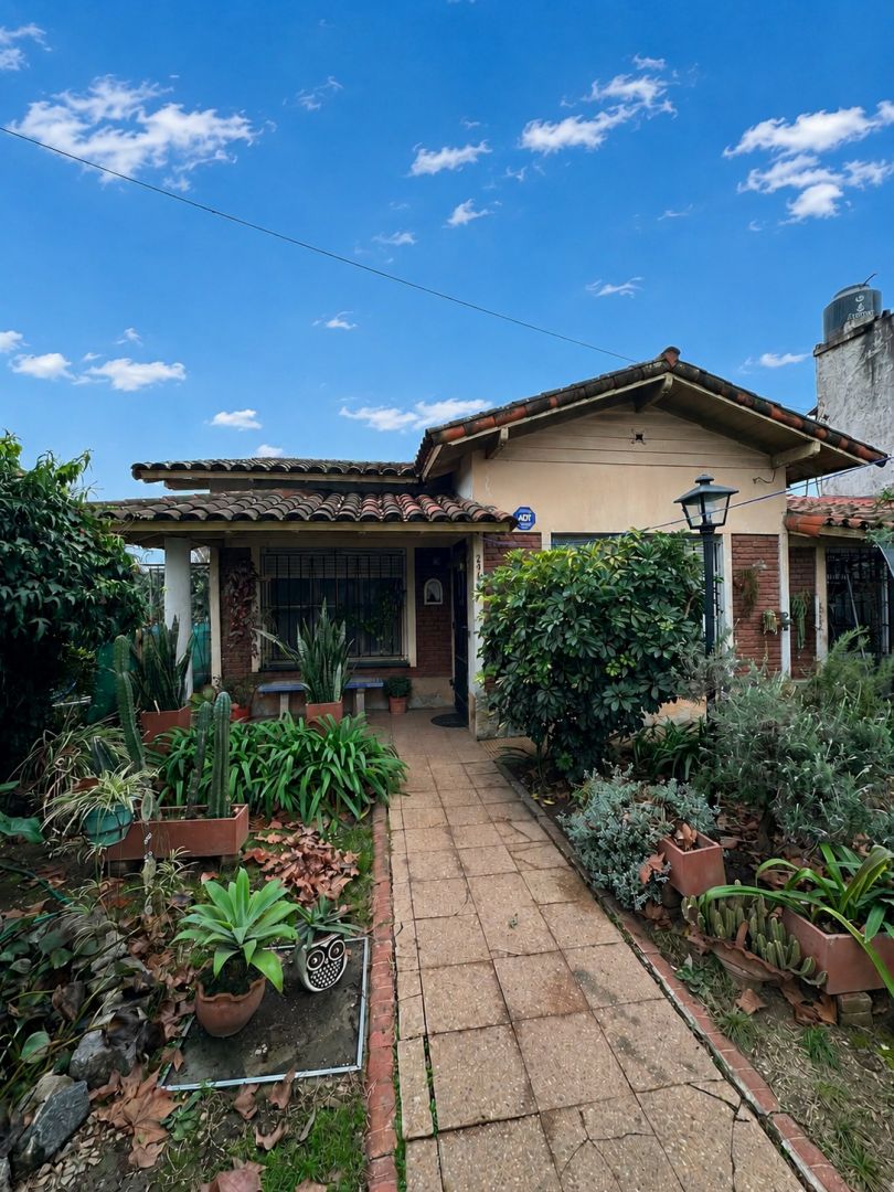 Casa en venta Los Polvorines 4 ambientes