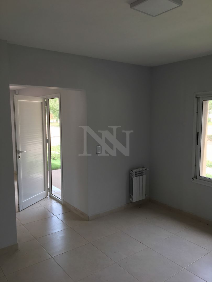 Casa en alquiler La Reserva 4 ambientes