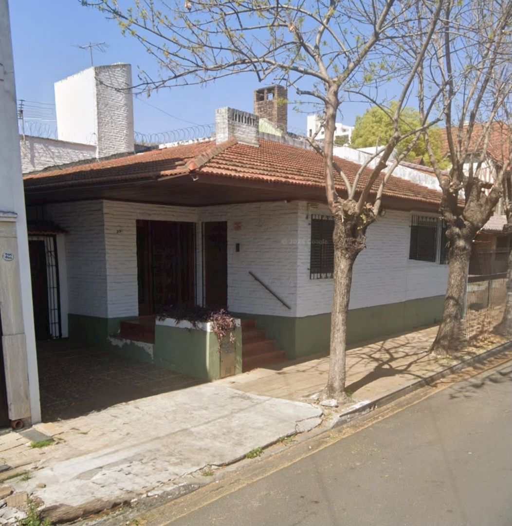 Casa en 25 de mayo 300