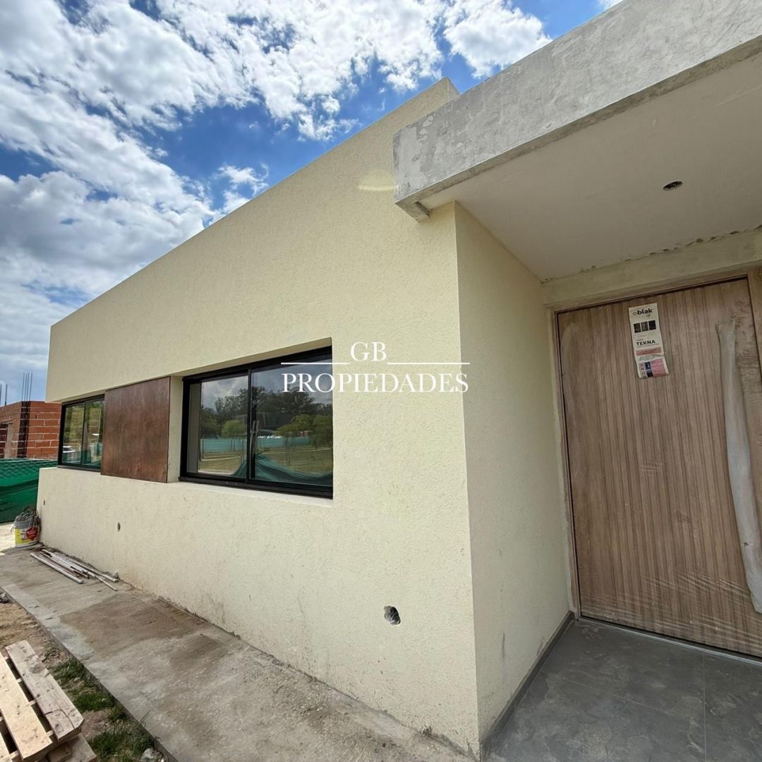 VENTA DE CASA EN Pilar - Santa Sofia - 29