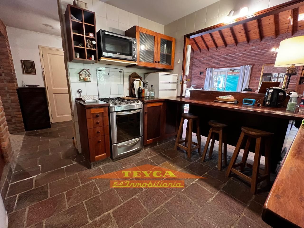 Casa en venta Lasalle 5 ambientes
