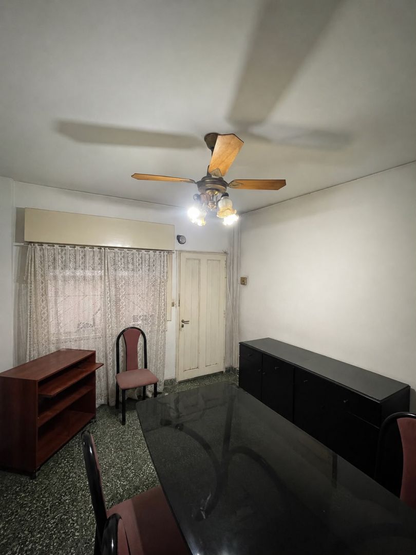 Casa en Garay 900