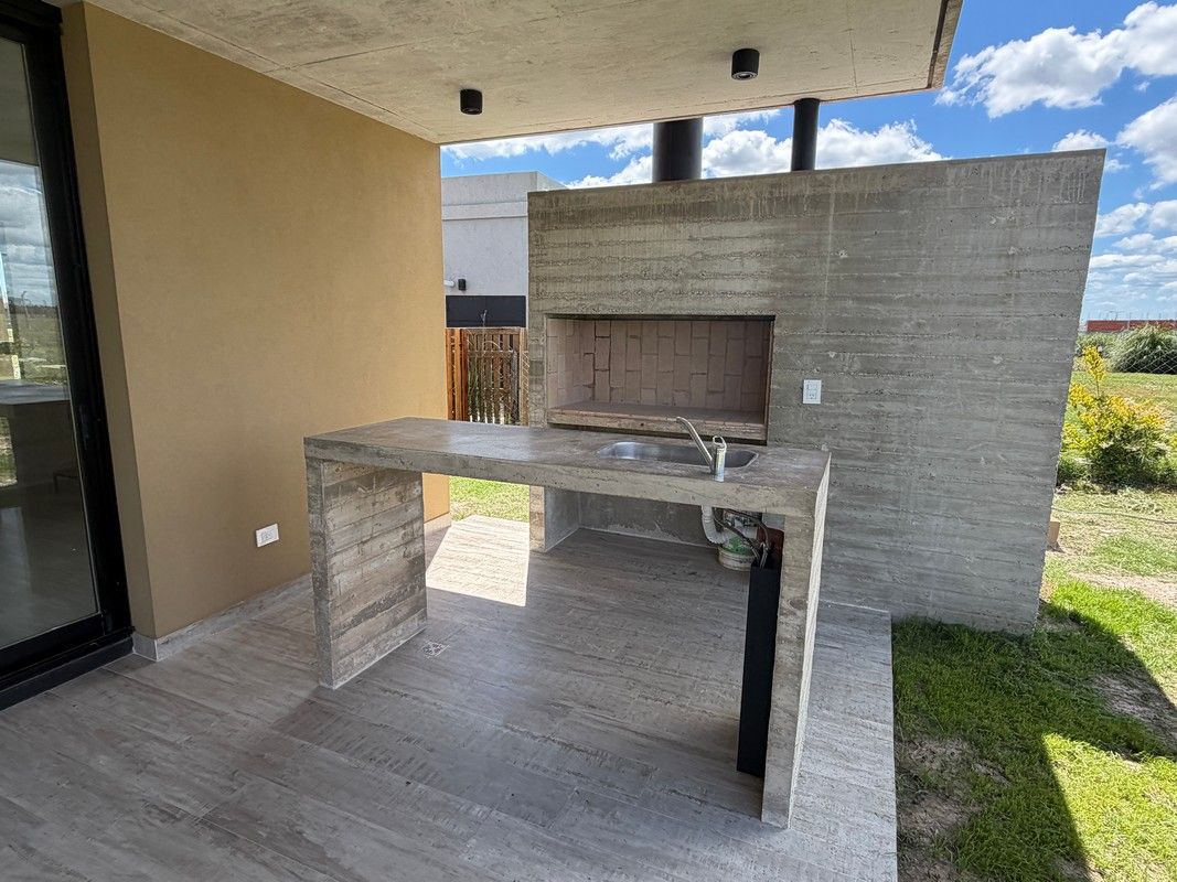 VENTA DE CASA EN Escobar - San Sebastián - 31