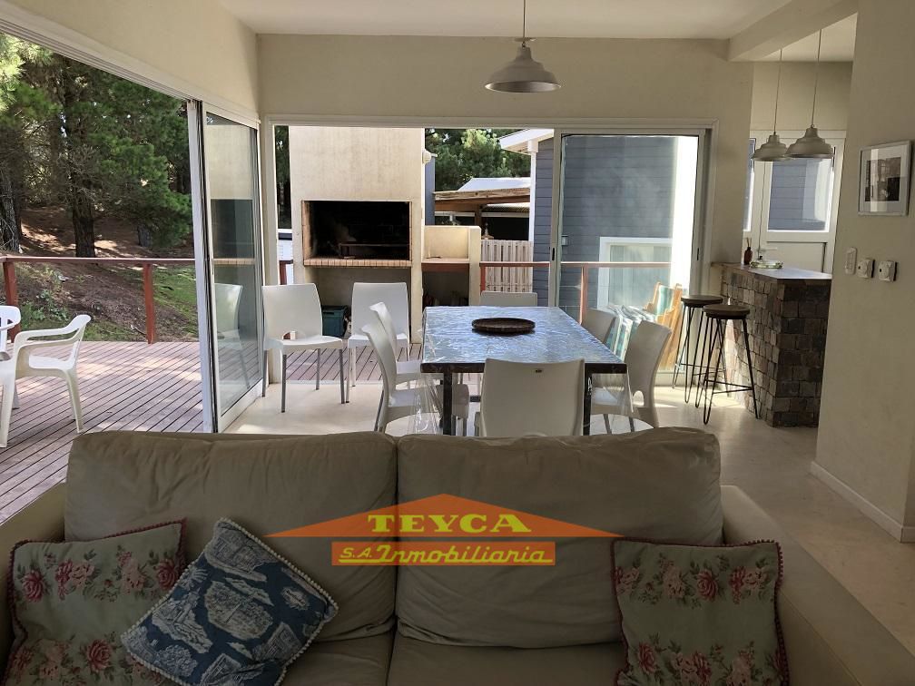 Casa en venta  4 ambientes