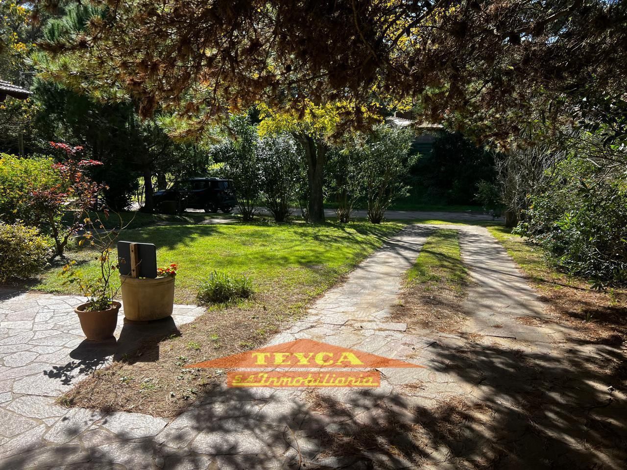 Casa en venta Lasalle 5 ambientes