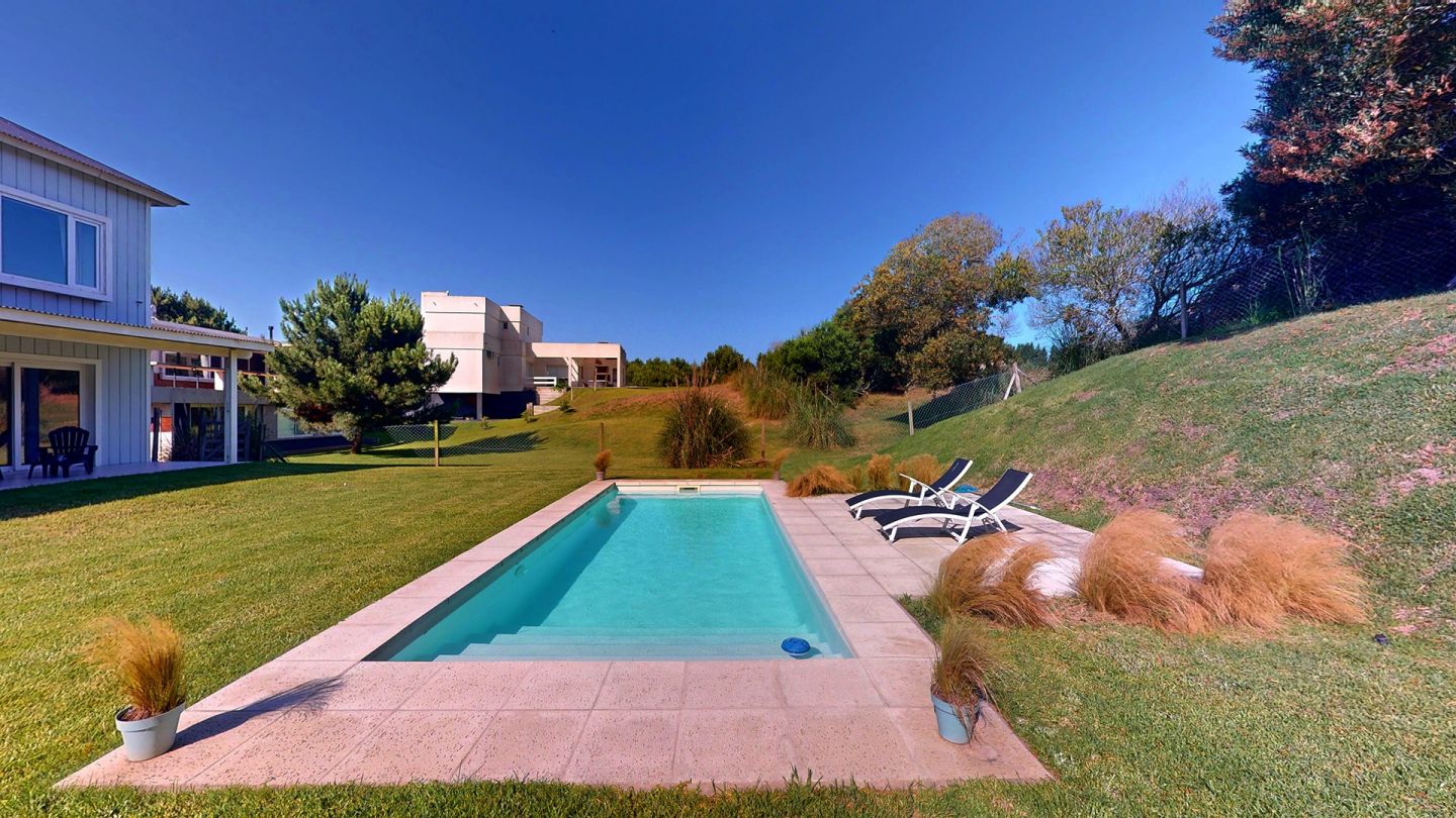 VENTA DE CASA EN Costa Esmeralda - Deportiva - 34