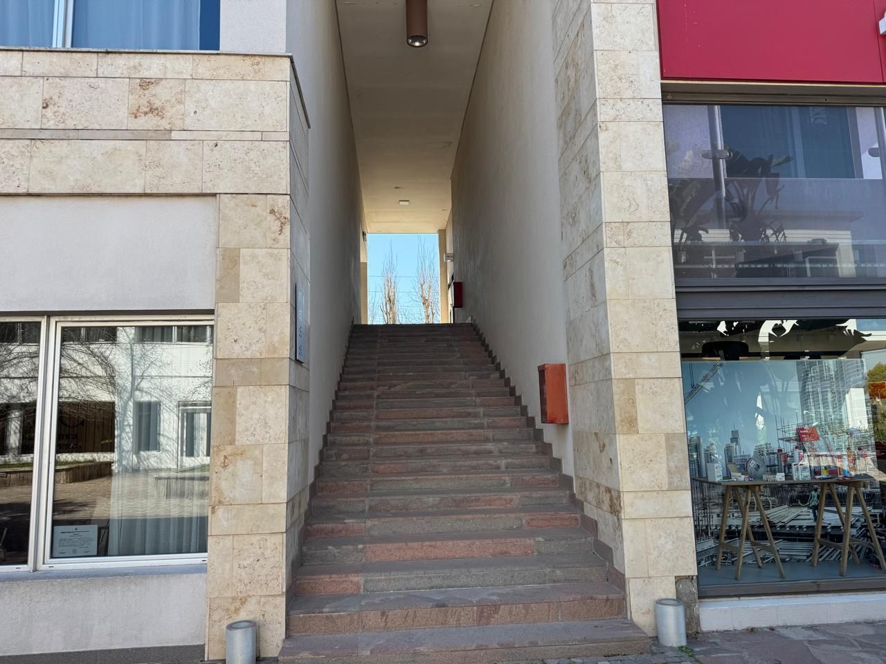 Local Comercial en Alquiler en Pilar, G.B.A. Zona Norte - USD 2.000 | Inmoup - 16