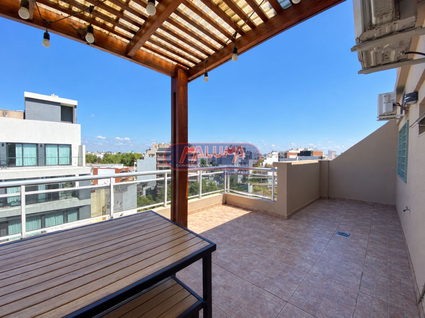 Departamento en Ramon Falcon 6000