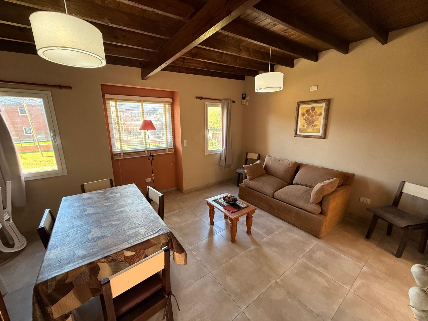 Casa EN VENTA Y ALQUILER