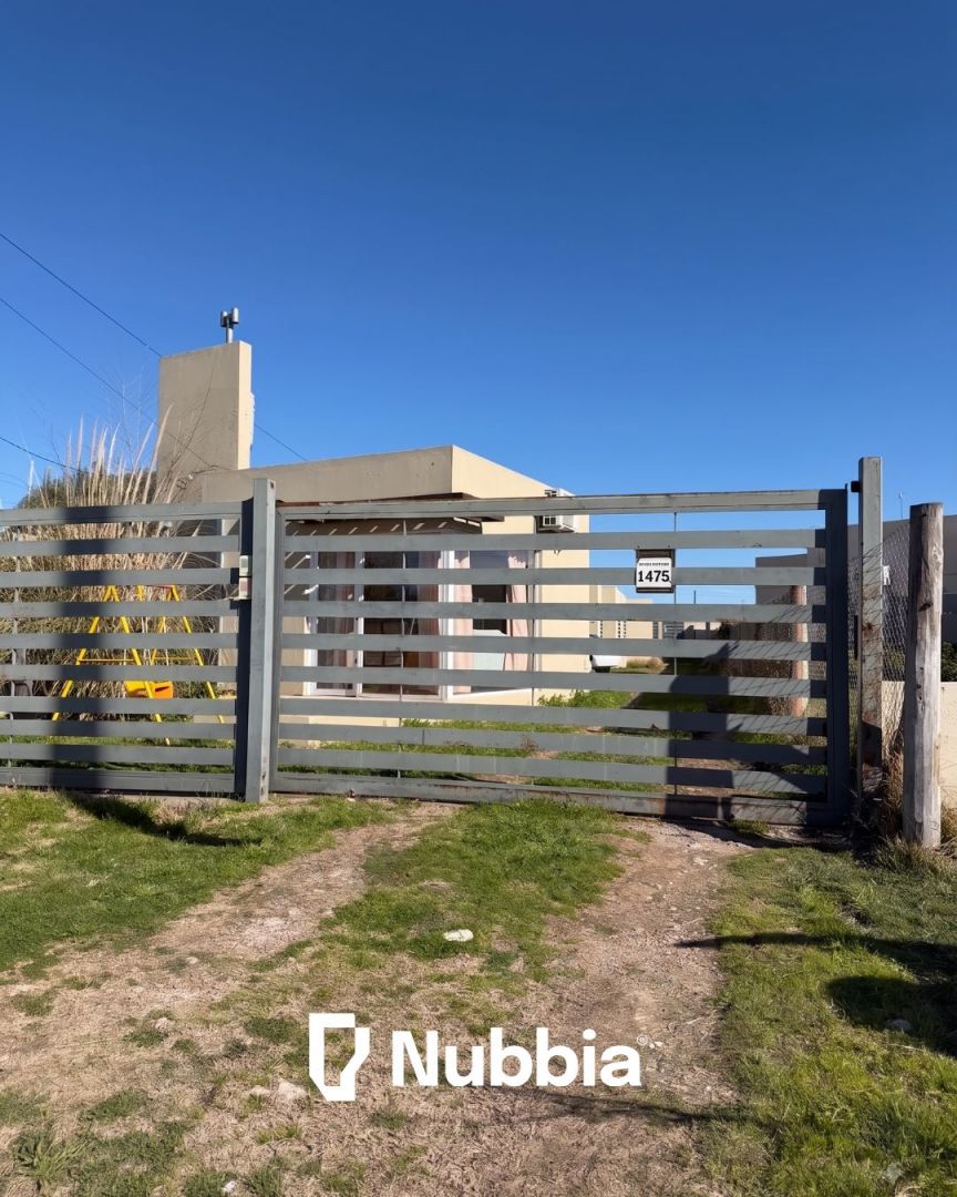 Casa en Hernandarias 1400