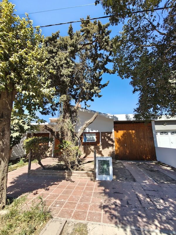 Casa en venta y alquiler Las Playas 3 ambientes