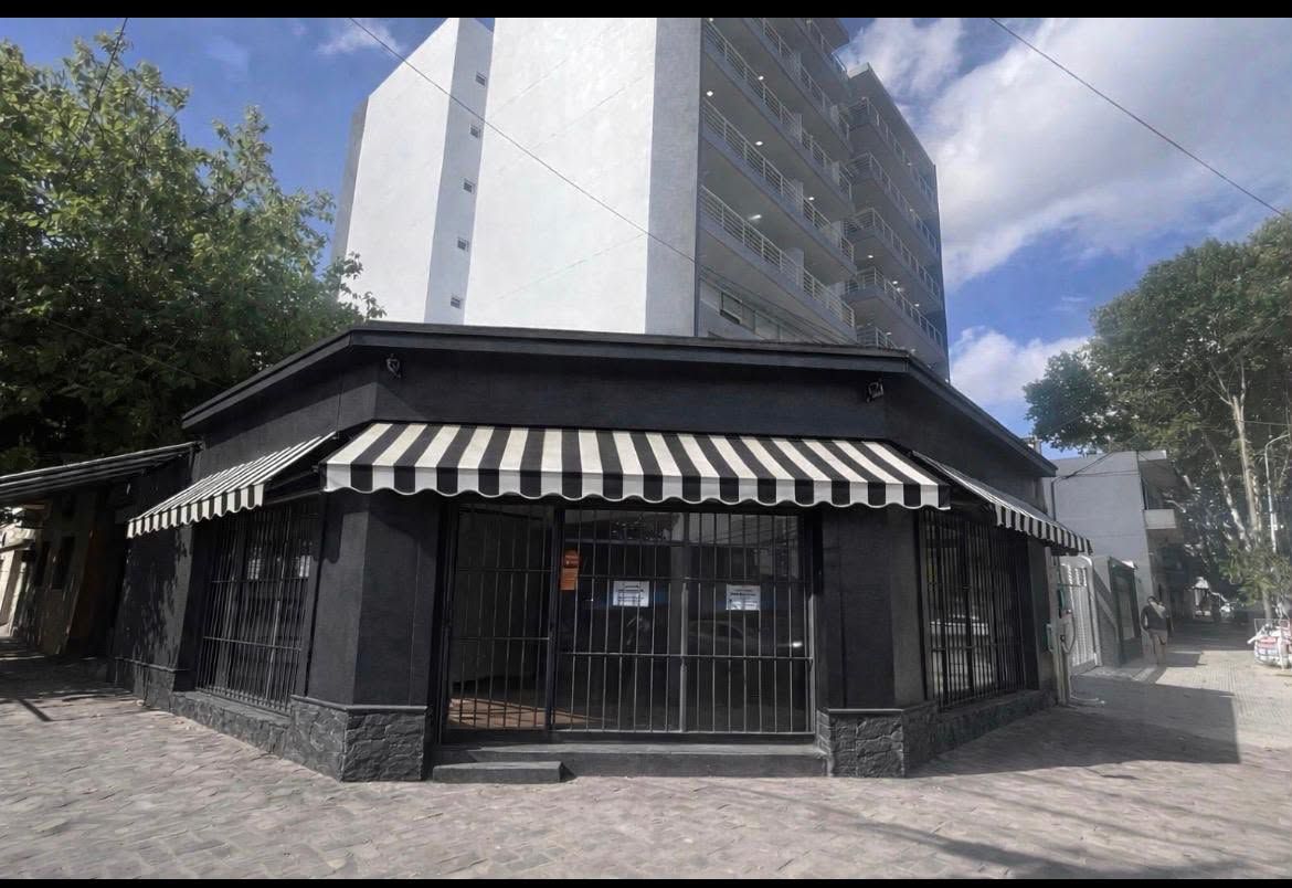 Local Comercial en Juan jose Valle 600