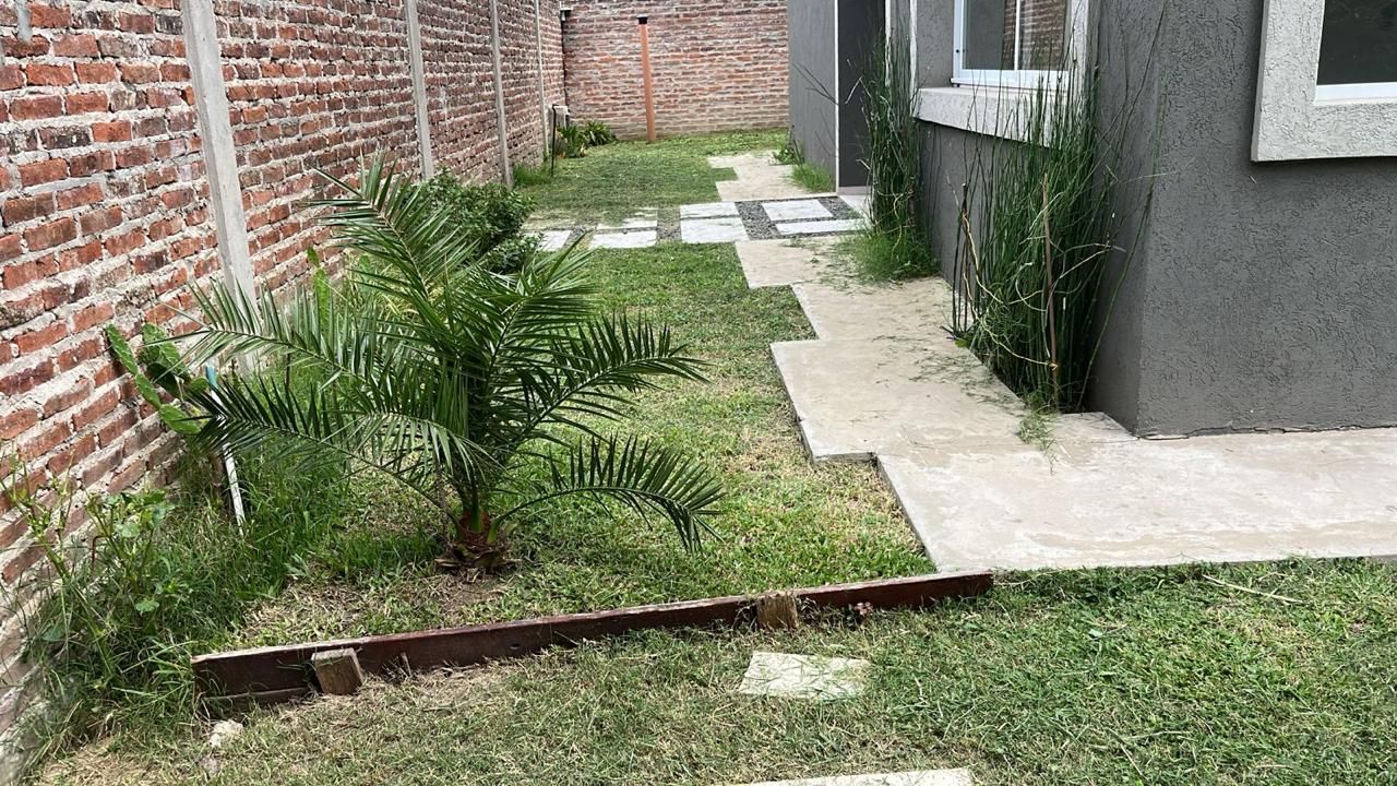 ALQUILER DE CASA EN Pilar - 28