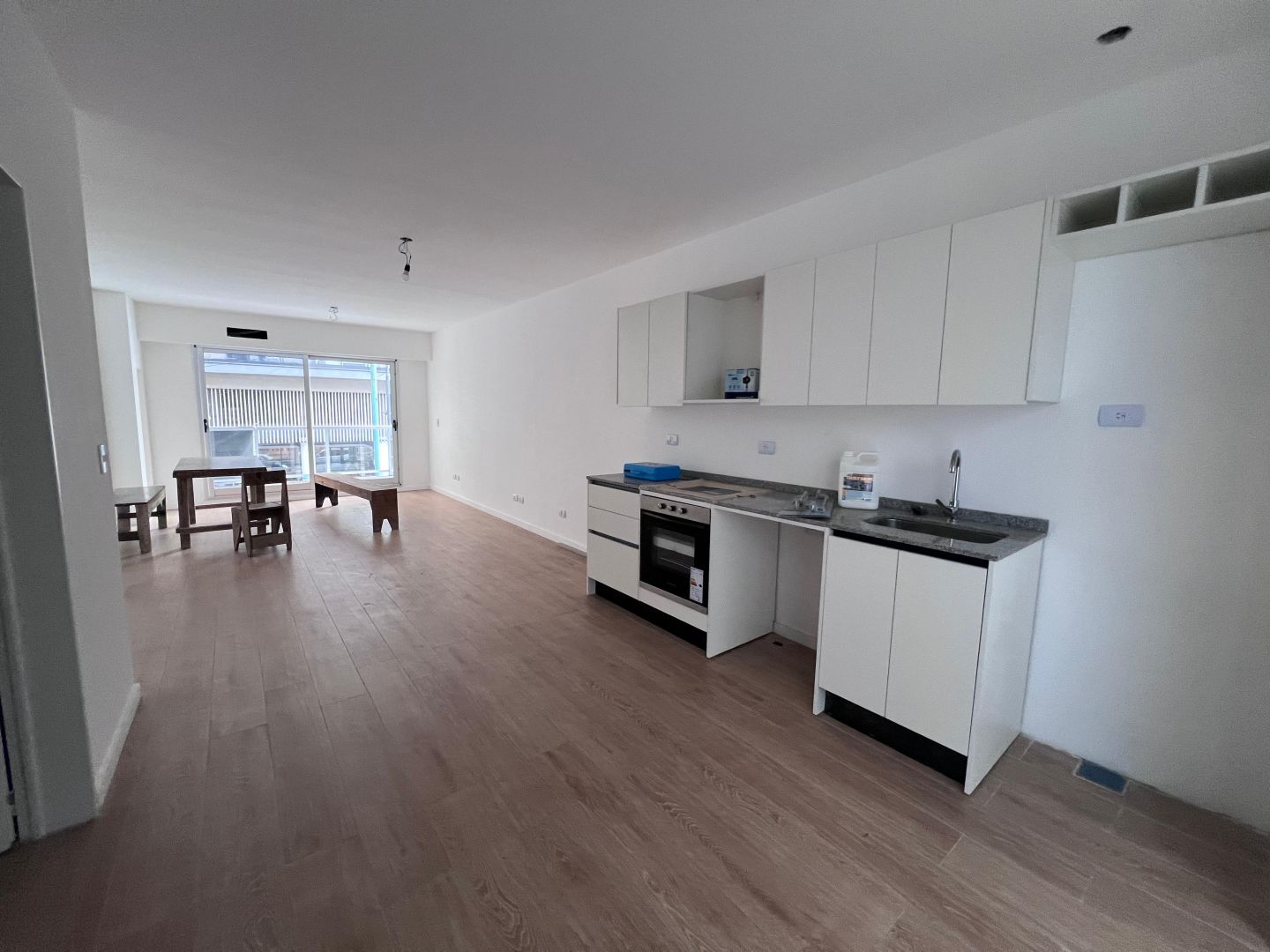 Departamento en Franklin Delano  1500