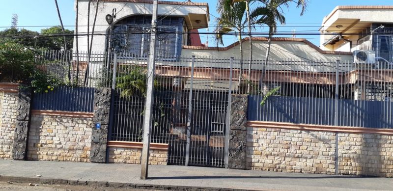 Casa en venta Barrio Obrero 4 ambientes