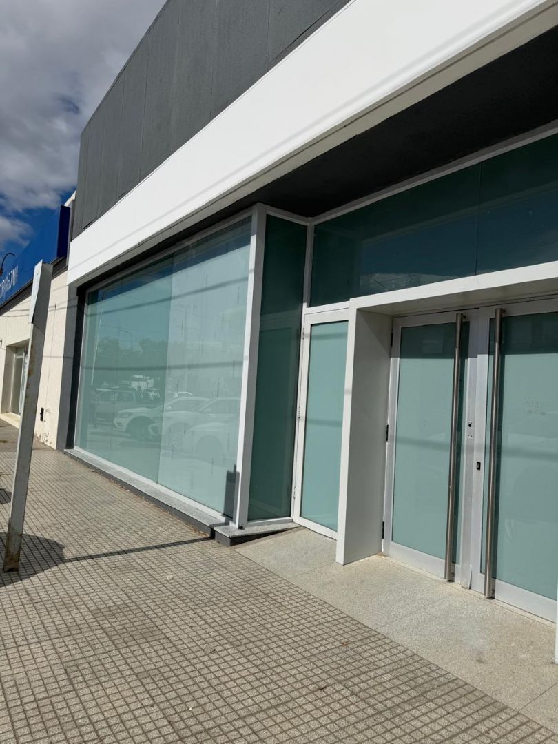Local Comercial en Alquiler en Caleta Olivia, Santa Cruz