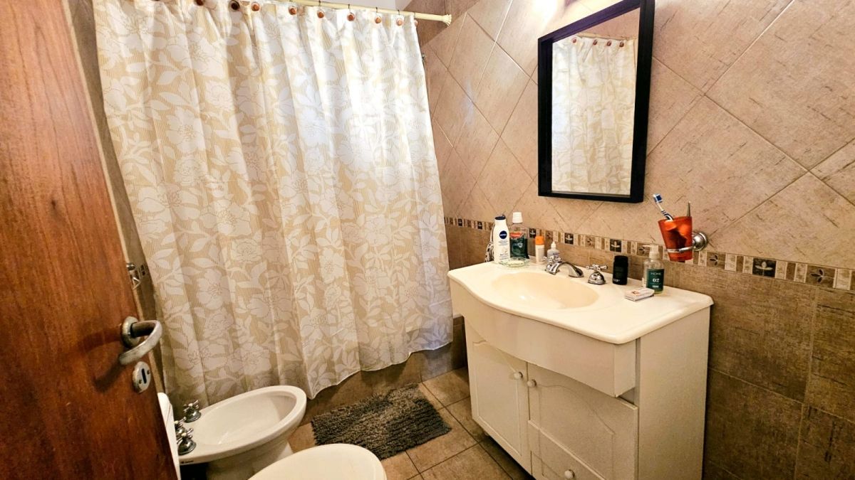 VENTA DE CASA EN La Matanza - Ramos Mejía - 30