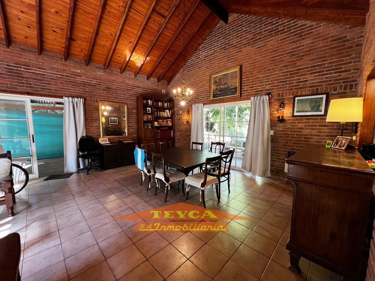Casa en venta Lasalle 5 ambientes
