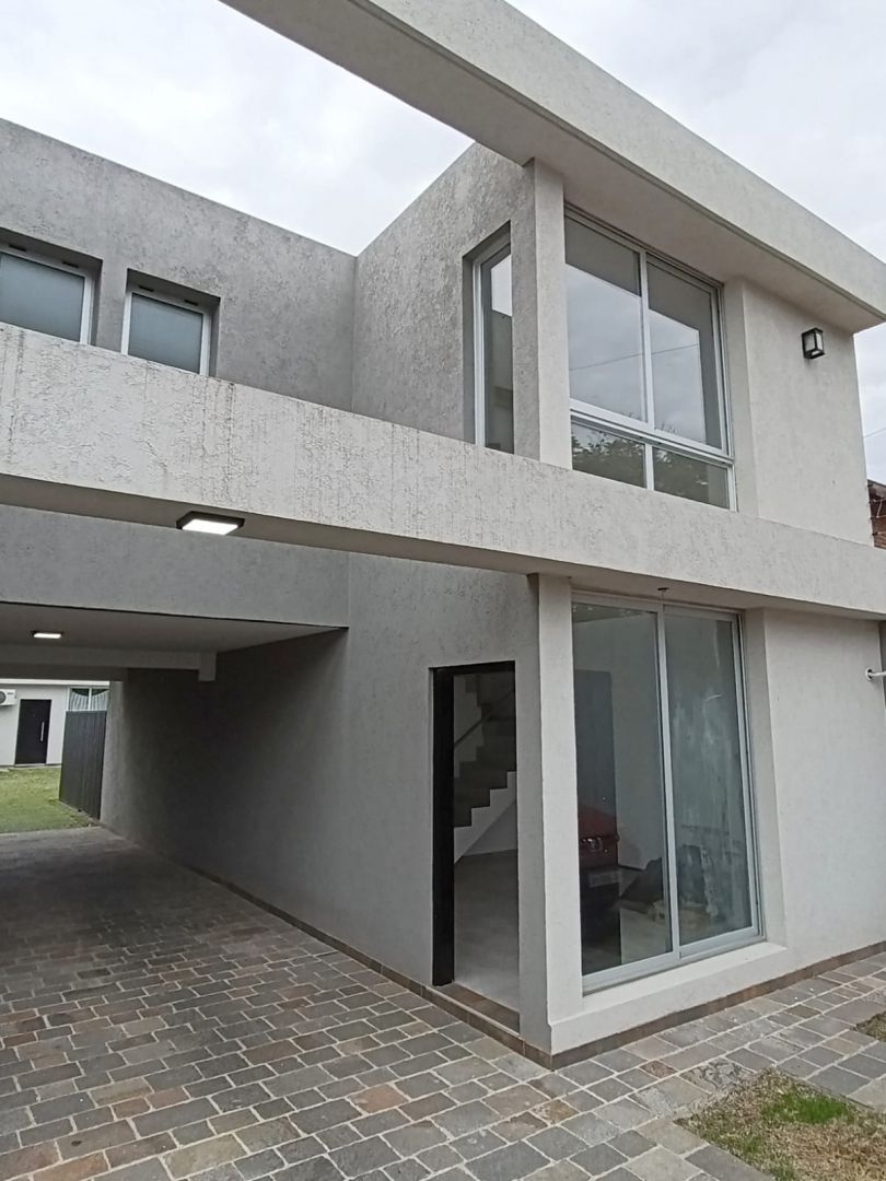 Casa en ALVAREZ DE CONDA 700