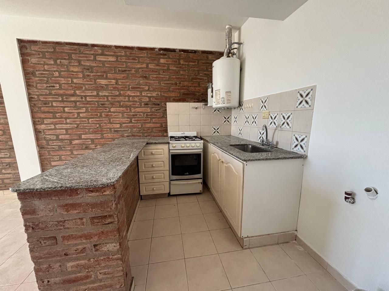 ALQUILER DE DEPARTAMENTO EN Puerto Madryn - Zona Sur - 2