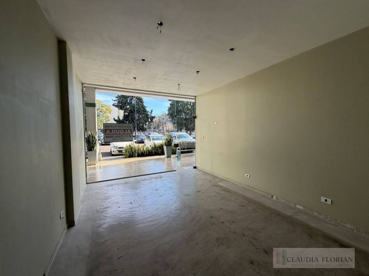 Local Comercial en Alquiler en San Miguel, G.B.A. Zona Norte