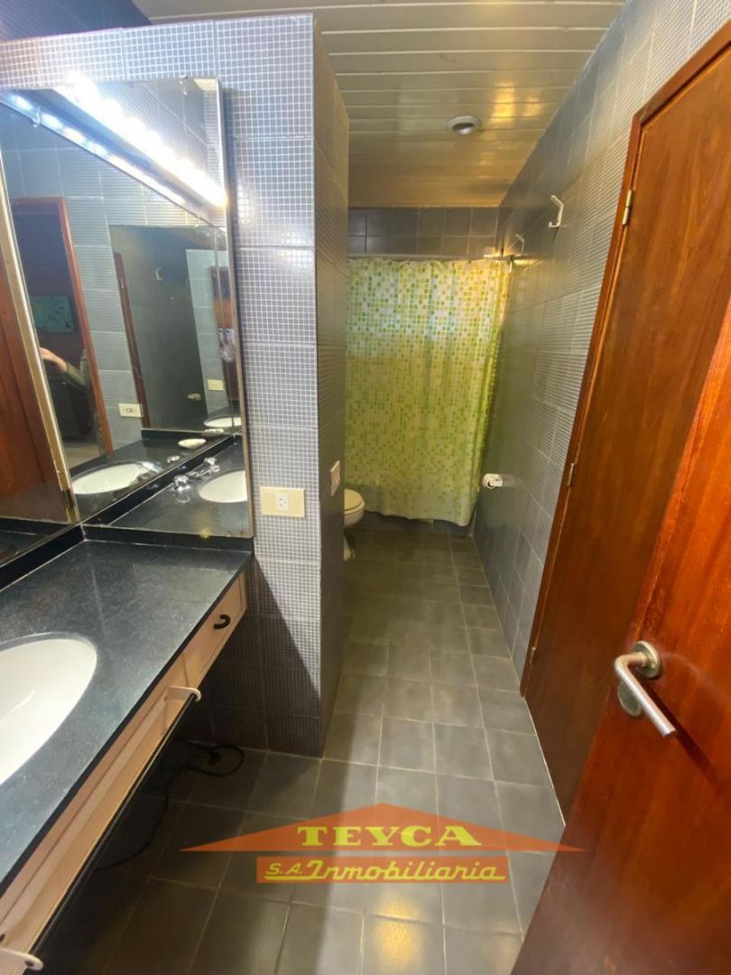 Casa en venta Lasalle 4 ambientes