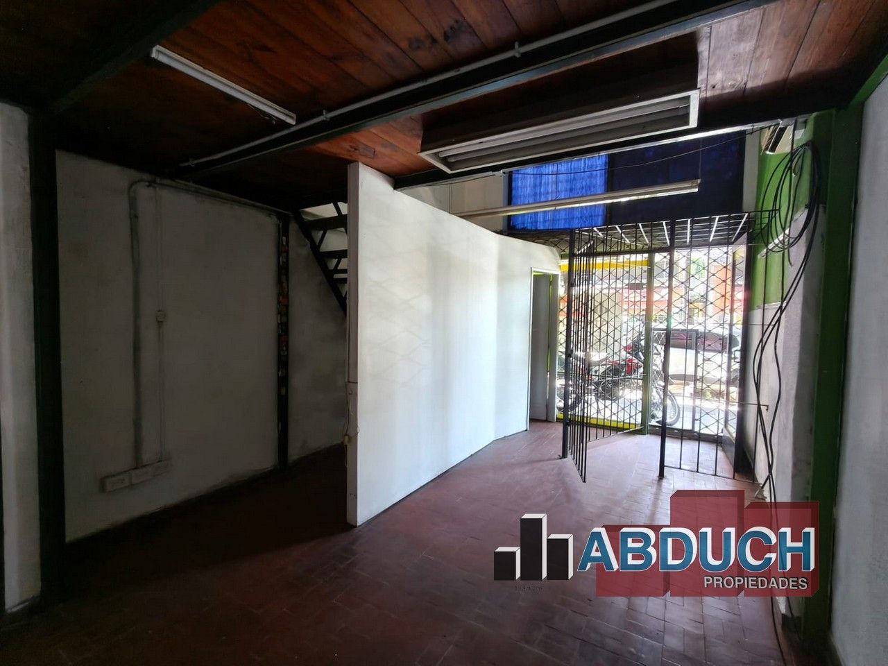 ALQUILER DE LOCAL EN General San Martín - Villa Ballester — foto 2