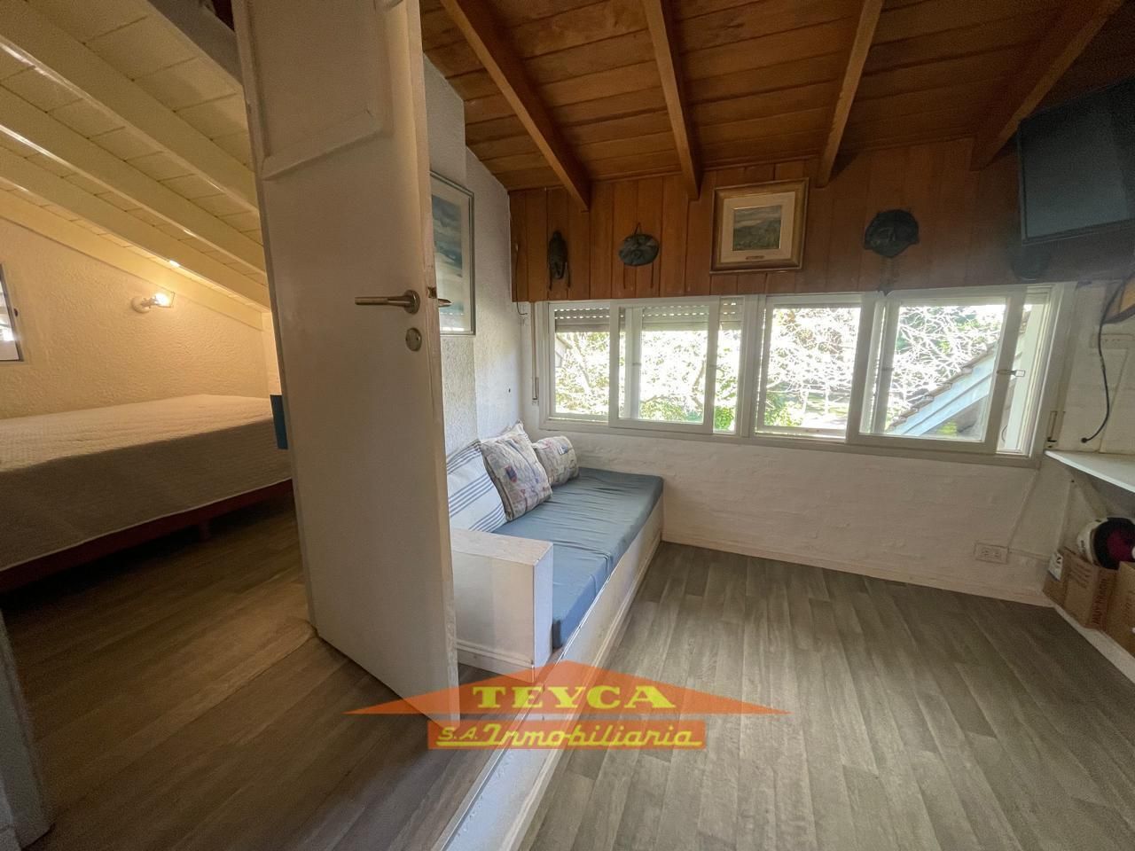 Casa en venta Lasalle 5 ambientes