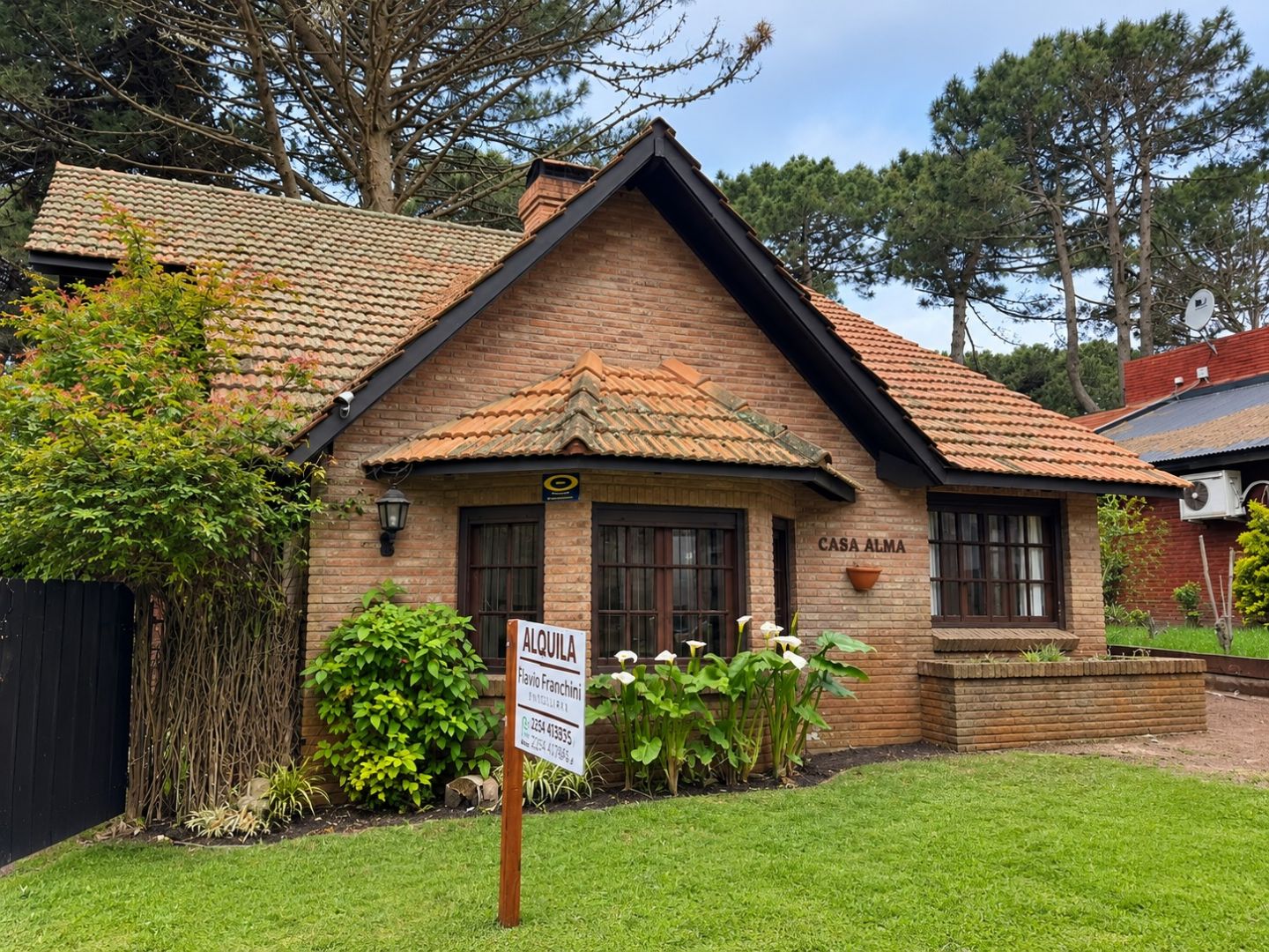 Casa en De La Calandria 400