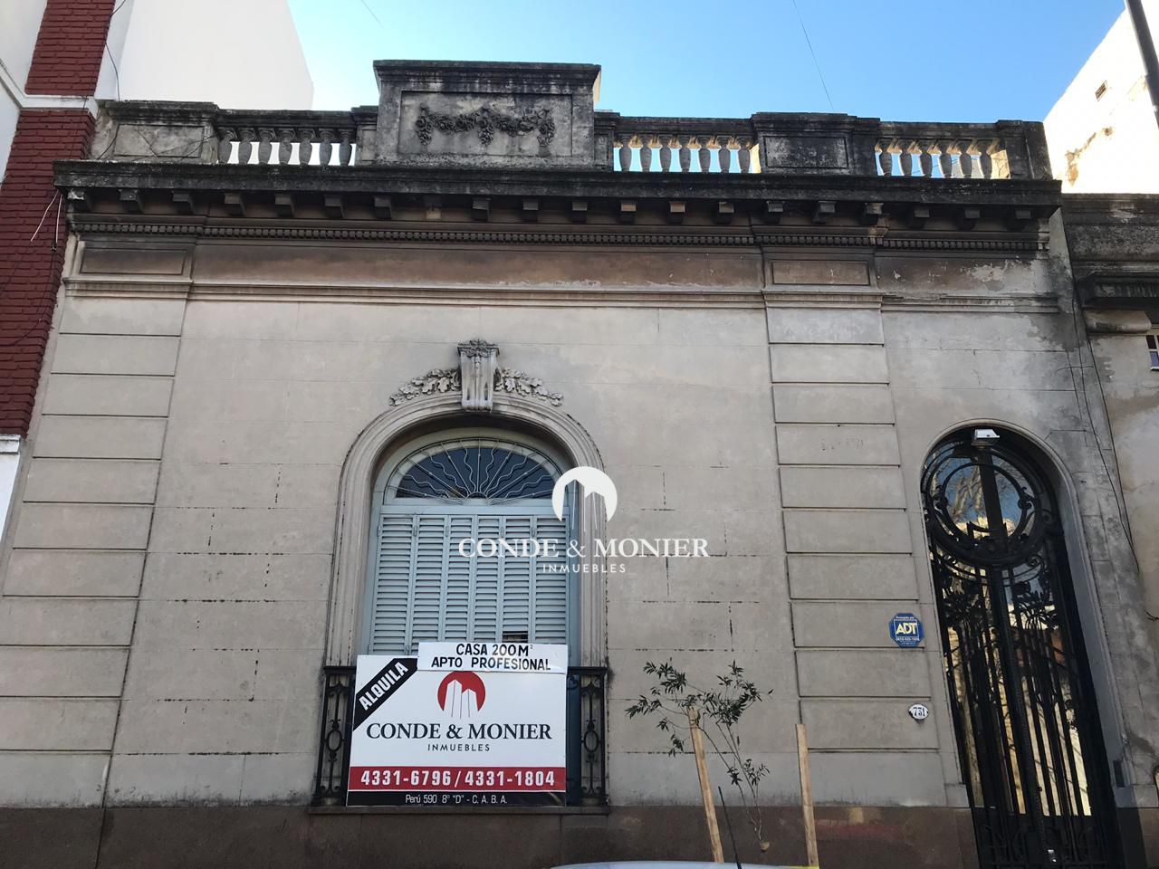 Casa en Dr. E. Finochiet 700