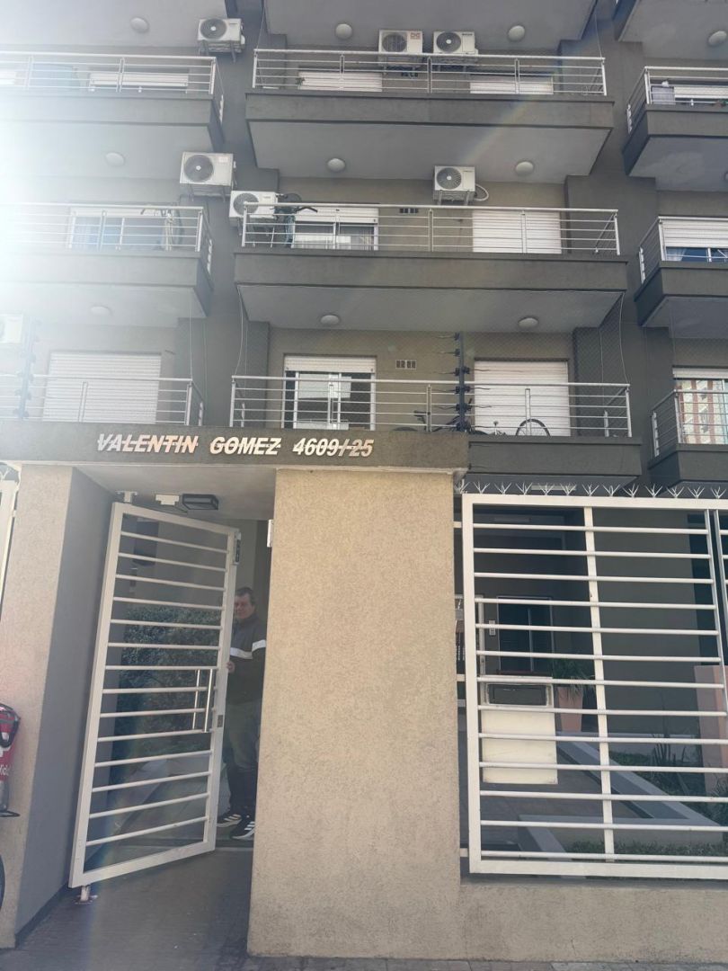 VENTA DE DEPARTAMENTO EN Tres de Febrero - Caseros - 41