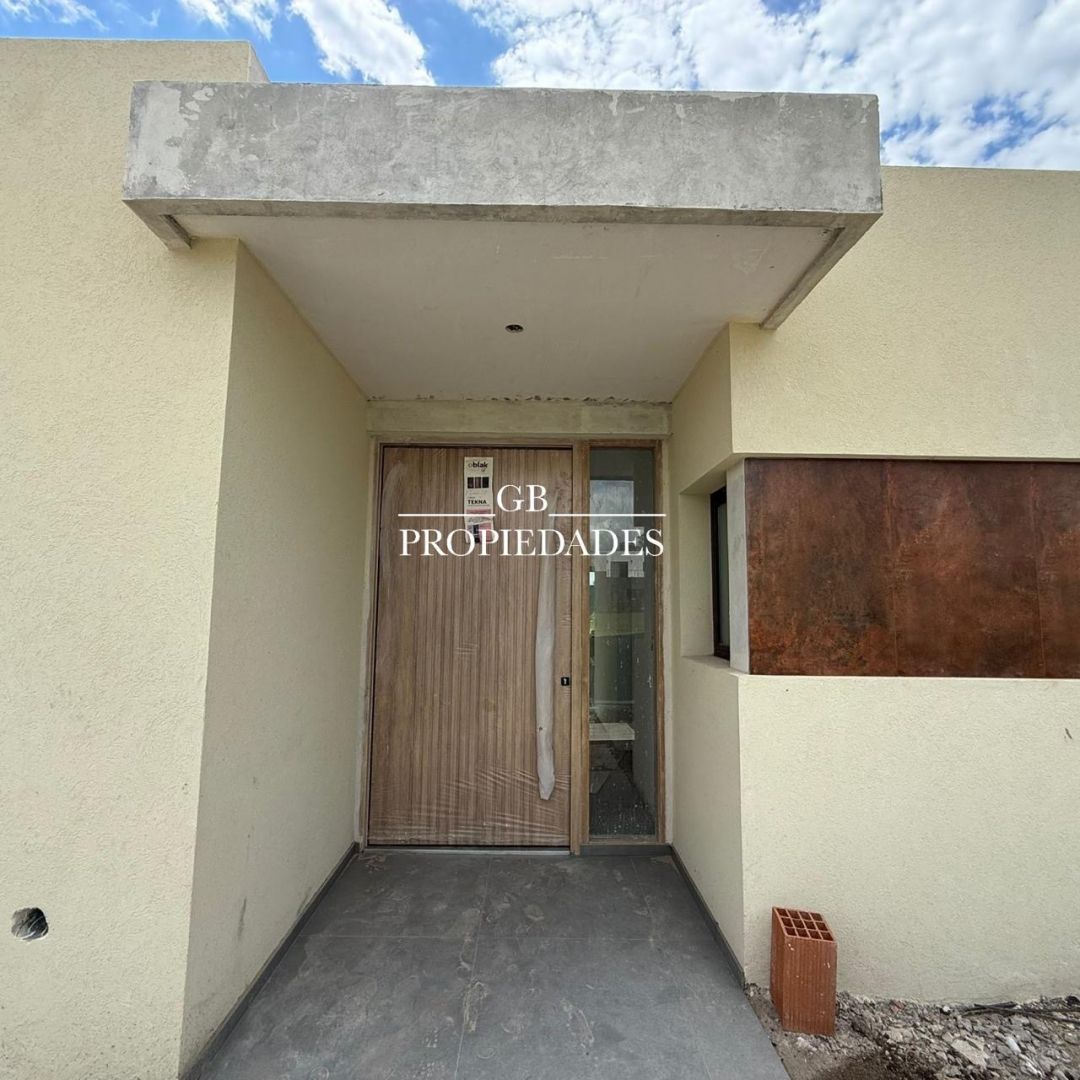VENTA DE CASA EN Pilar - Santa Sofia - 31