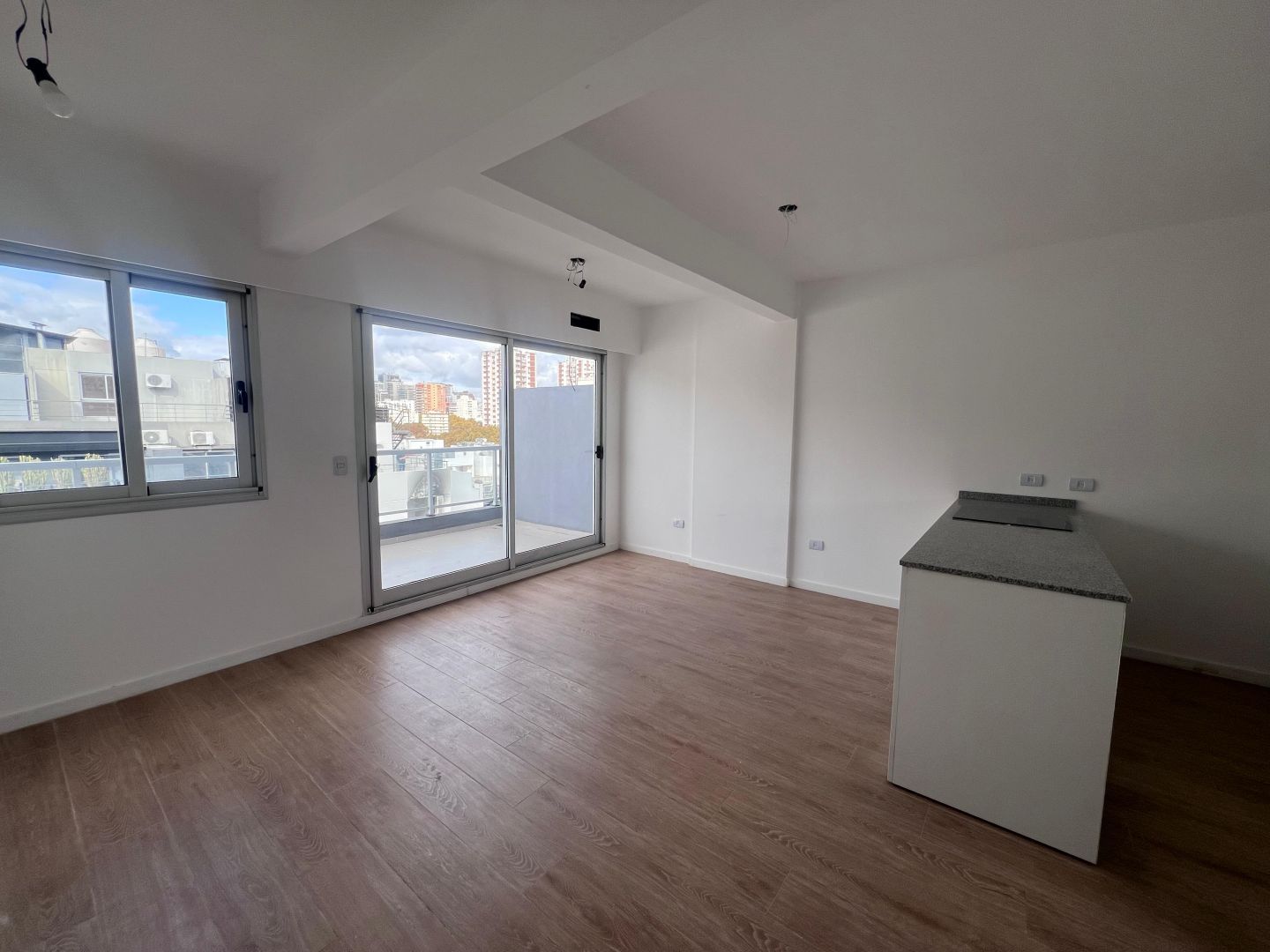 Departamento en Franklin Delano  1500