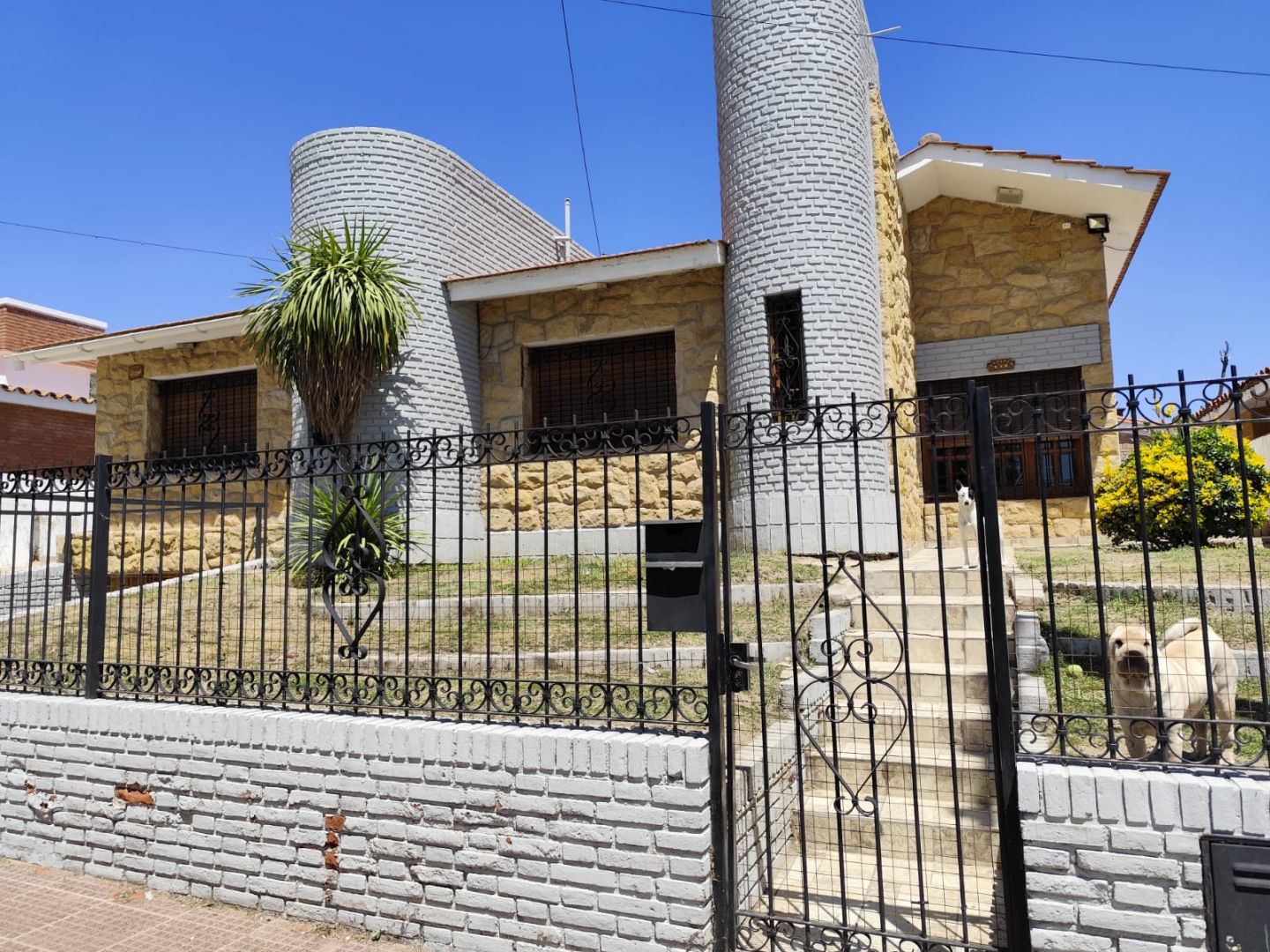 Casa en Zapiola 100